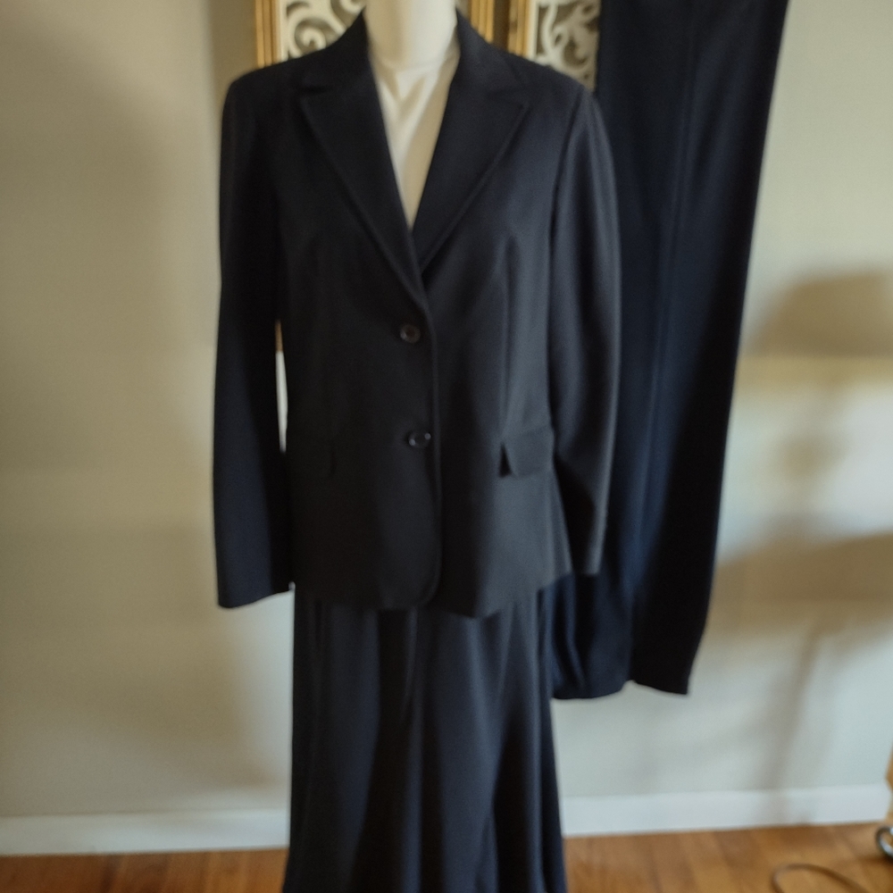 Suit